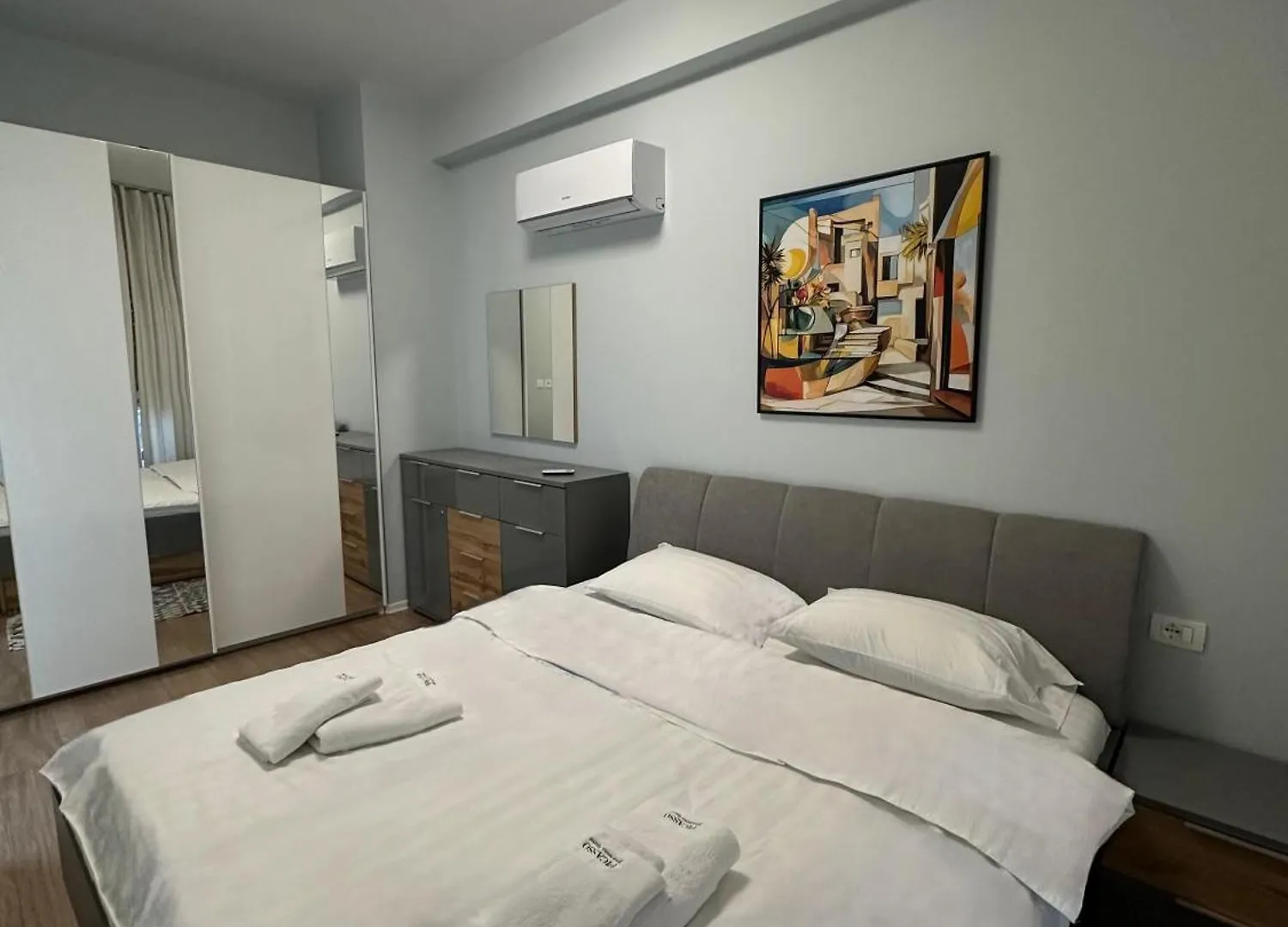 Picasso Apartment Tirana 0*,  Albania